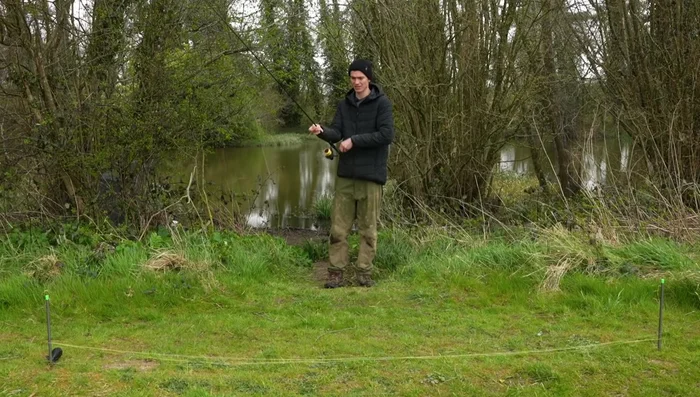 Repeat the wrap counting process for your fishing rod, using the same number of wraps as with the spod rod.