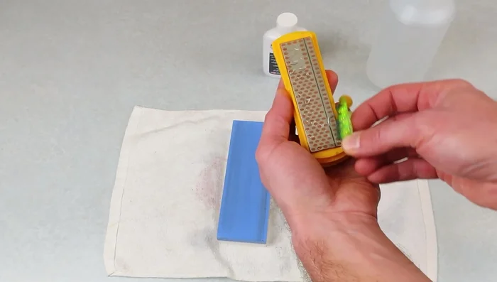 Sharpen each side six times, then six times straight down.