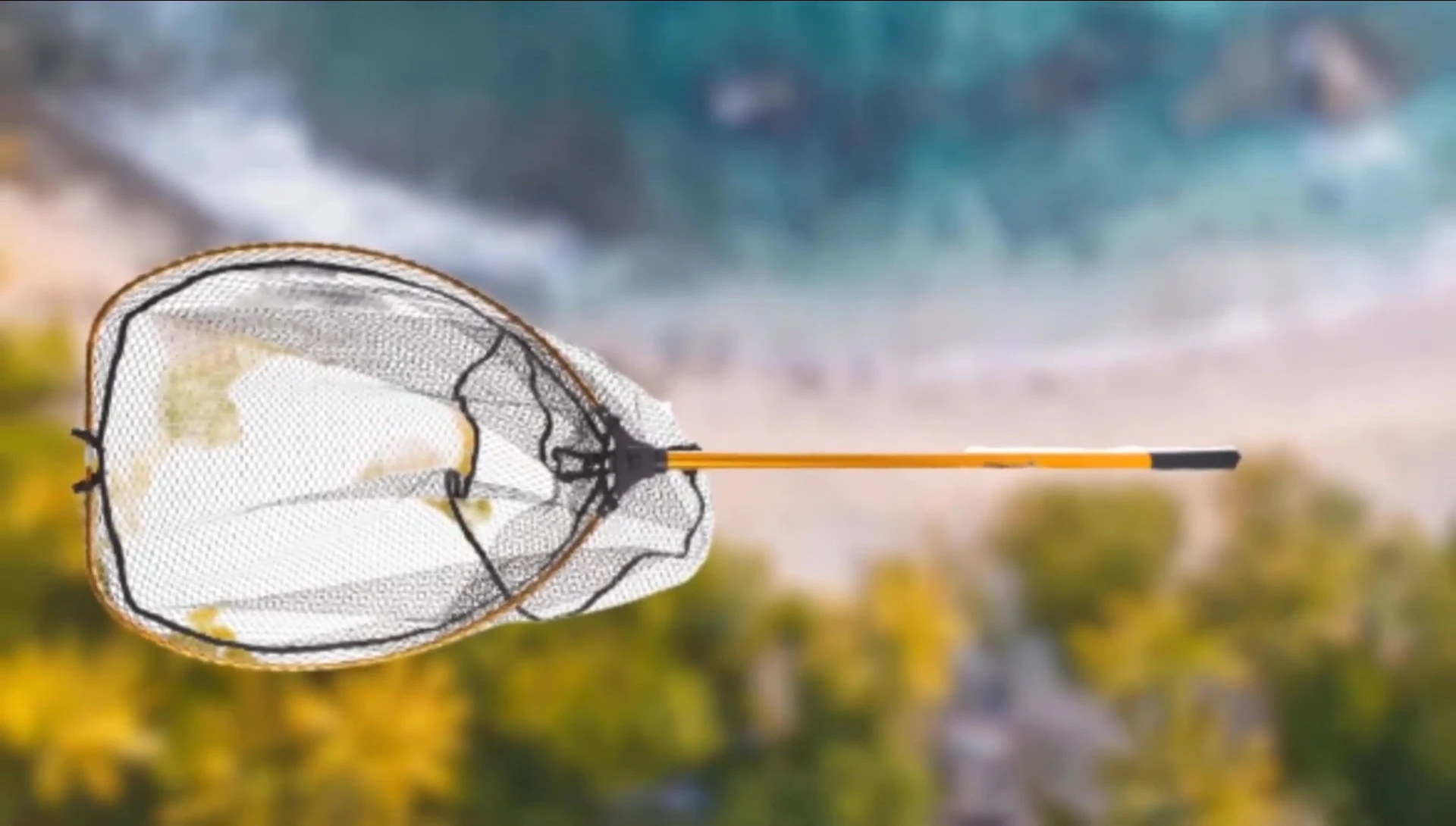 Showing the wide net opening of the Wakeman net.
