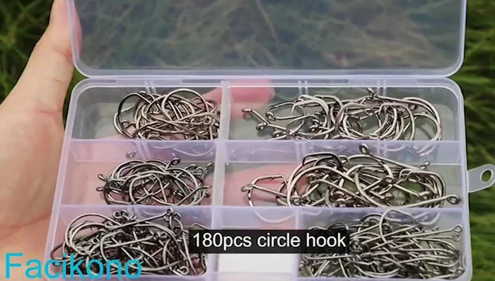 Biocudo Saltwater Hooks: Chemically sharpened with a special barb design for high penetration. Made of high-quality stainless steel for strength and corrosion resistance. Circular design with offset point, closed eye, and short shank.