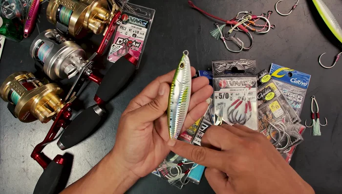 Ensure hooks are on opposing sides to increase hook-up chances.