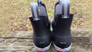 7 Best Deck Boots for Anglers & Sailors: Ultimate Guide & Review