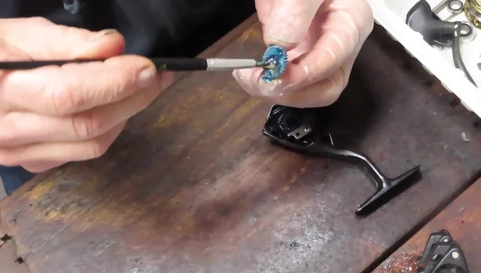 Install the teflon bushing inside the axle shaft.