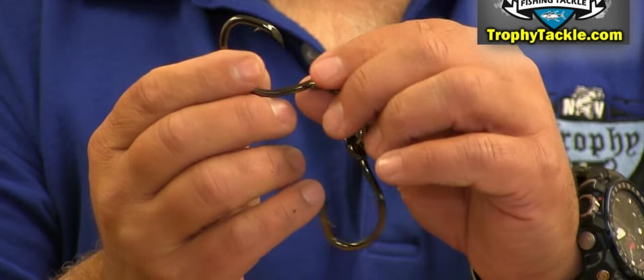 Image depicting the realistic presentation achieved with Trokar's ringed hooks.