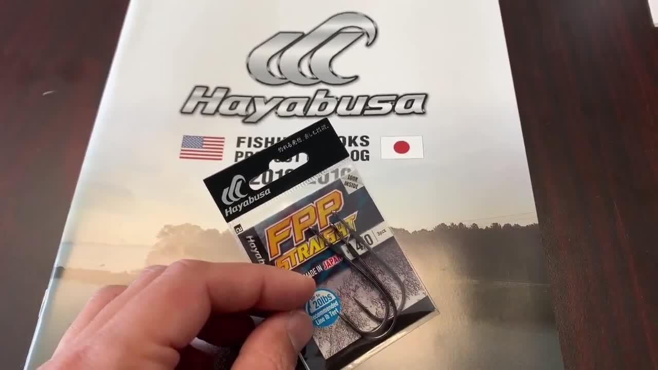 Close-up of the Hayabusa FPP Straight hook packaging
