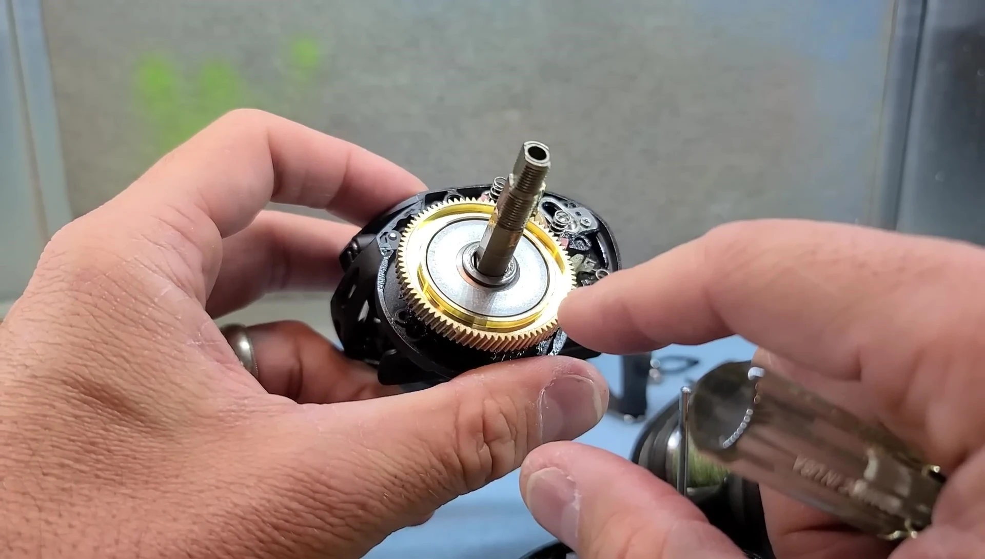 Comparison of main gears from the old and new models