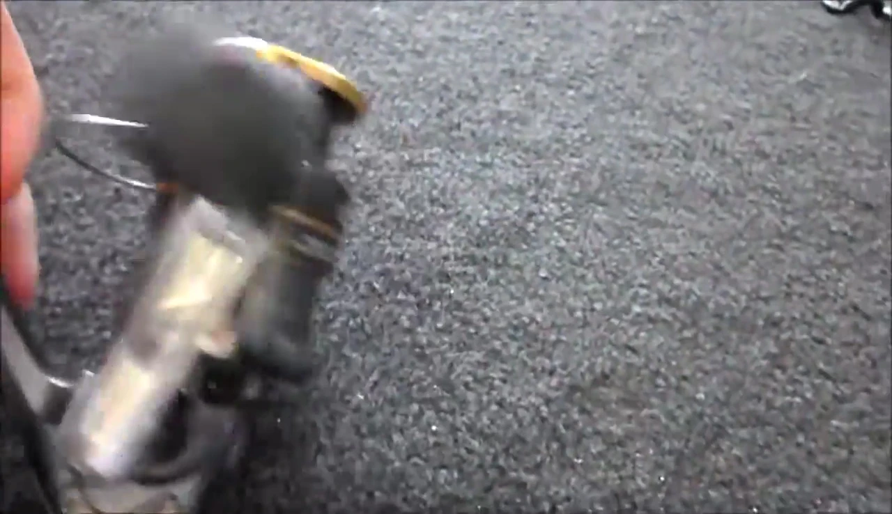 Demonstration of the reel's smooth operation.