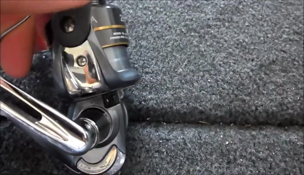 The reel's weight being highlighted.