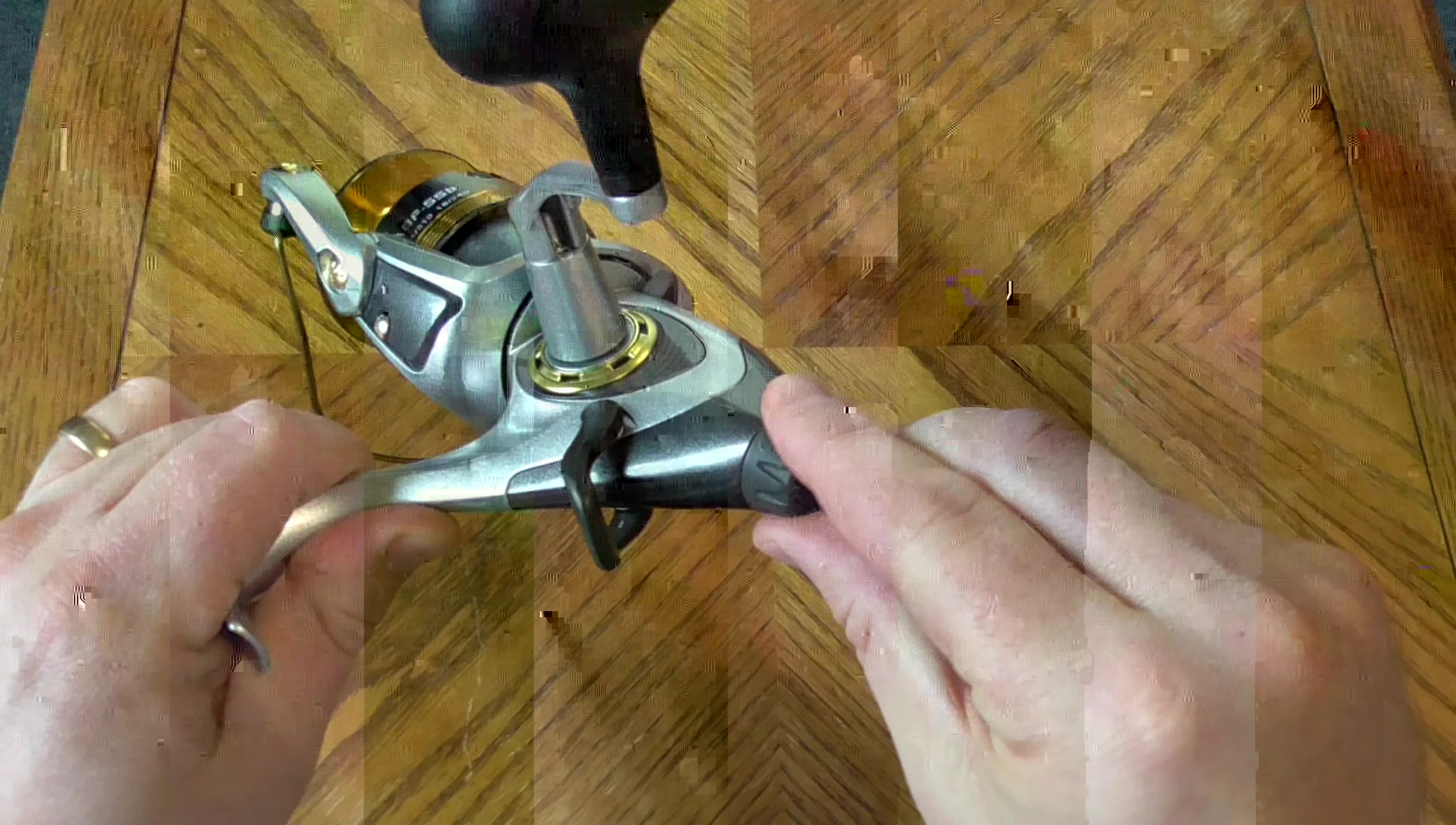 Demonstrating the adjustment of the secondary drag.