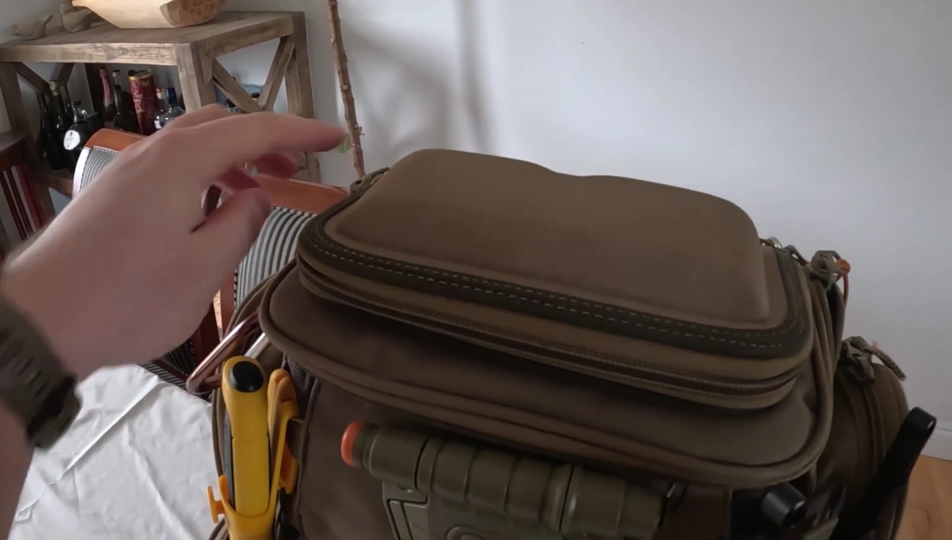 The hard shell top compartment