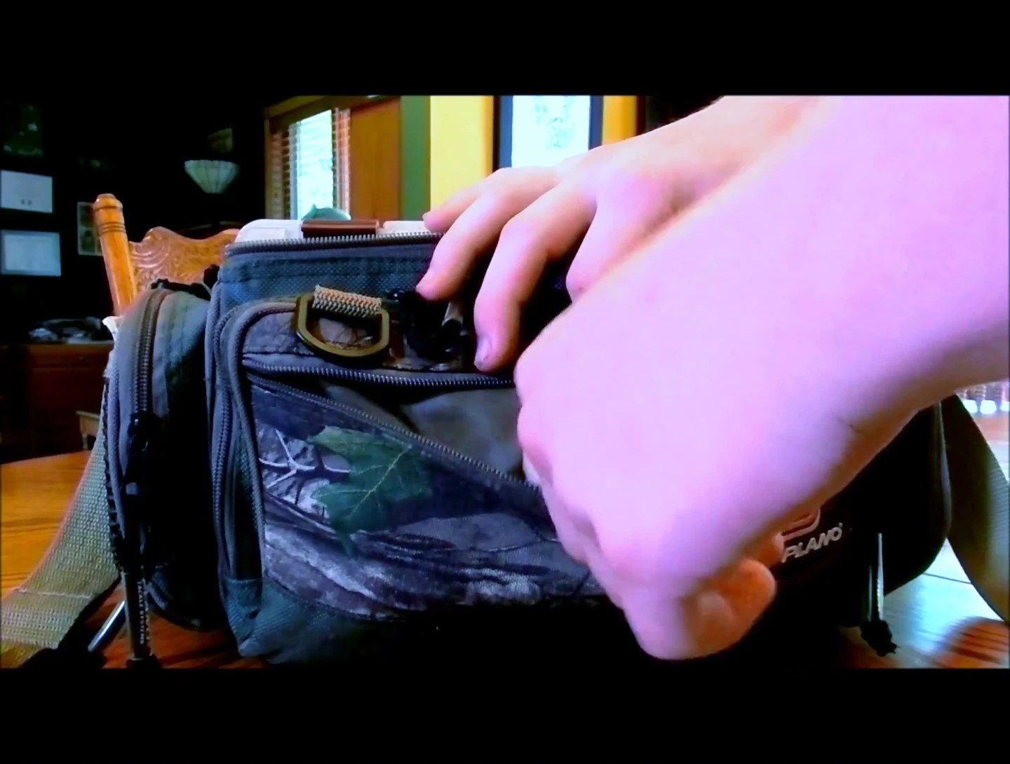 Small knife in the front pocket