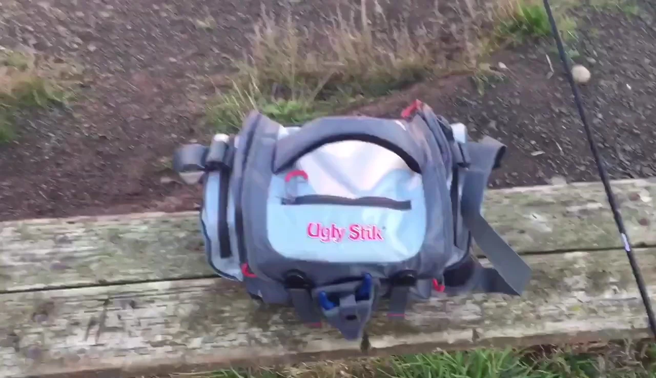Overall view of the Ugly Stik tackle bag.