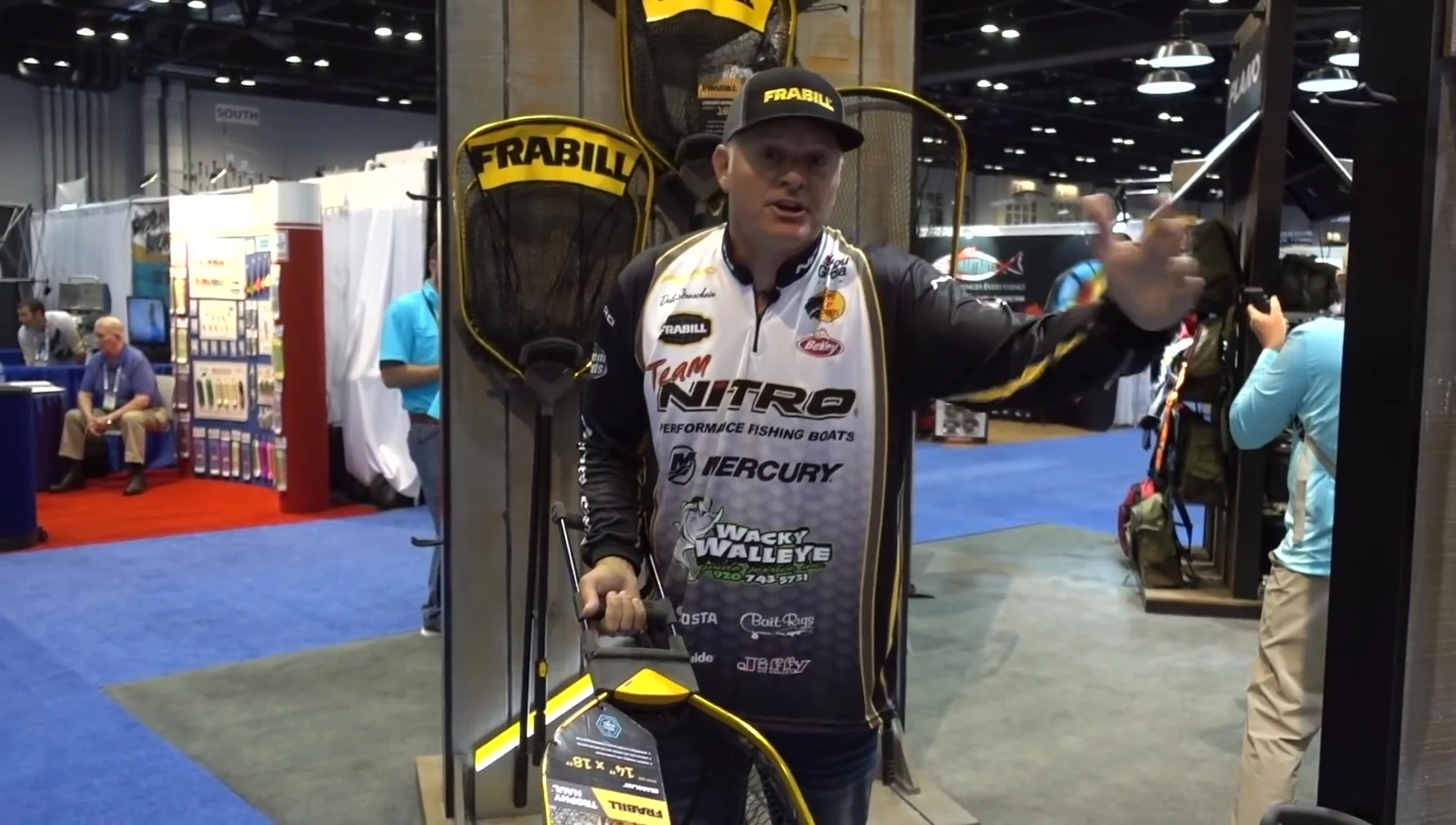 The Bear Claw net in a kayak fishing scenario