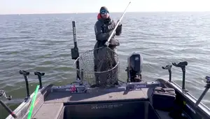 9-Foot Beckman Net Review: Why Big Nets Matter for Walleye Fishing