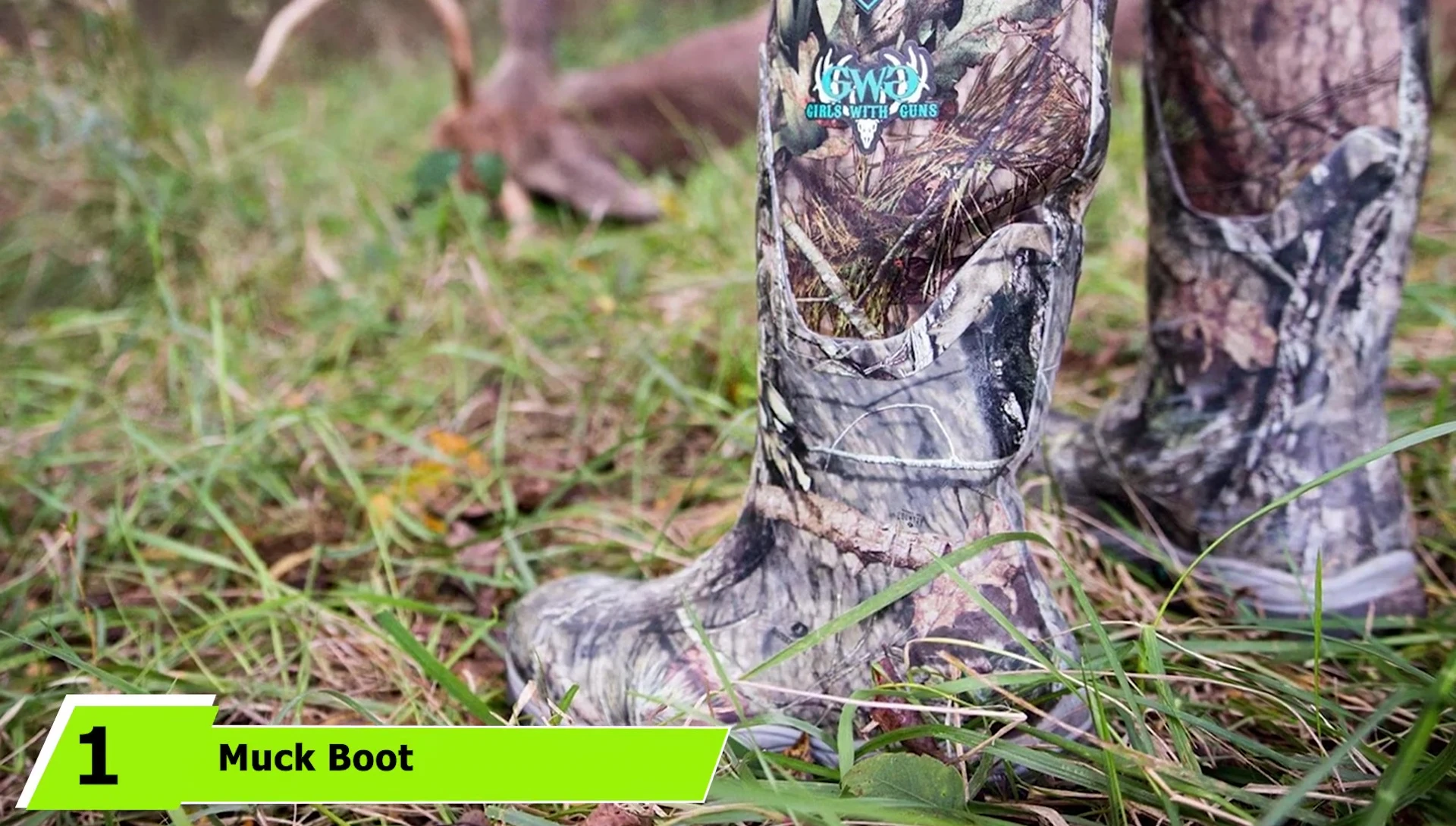 UpBoot Men's Arctic Pro Snow Boots close-up shot showcasing the camo design.