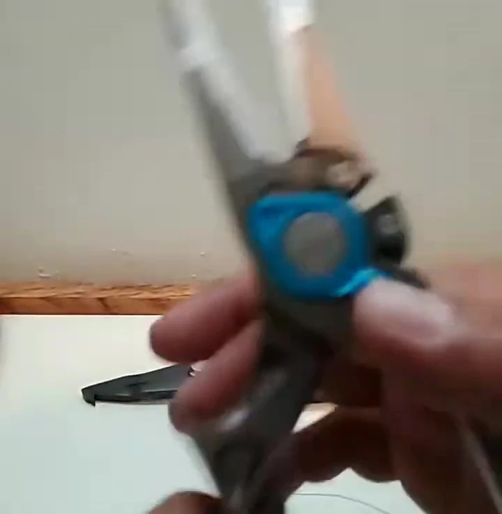 Showing the replaceable blades of the Gerber Magniplier.