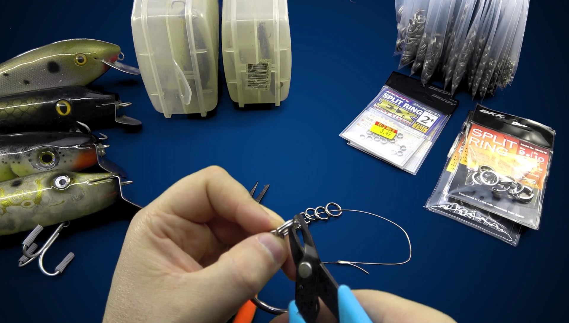 Demonstration of the old pliers easily handling a large split ring.