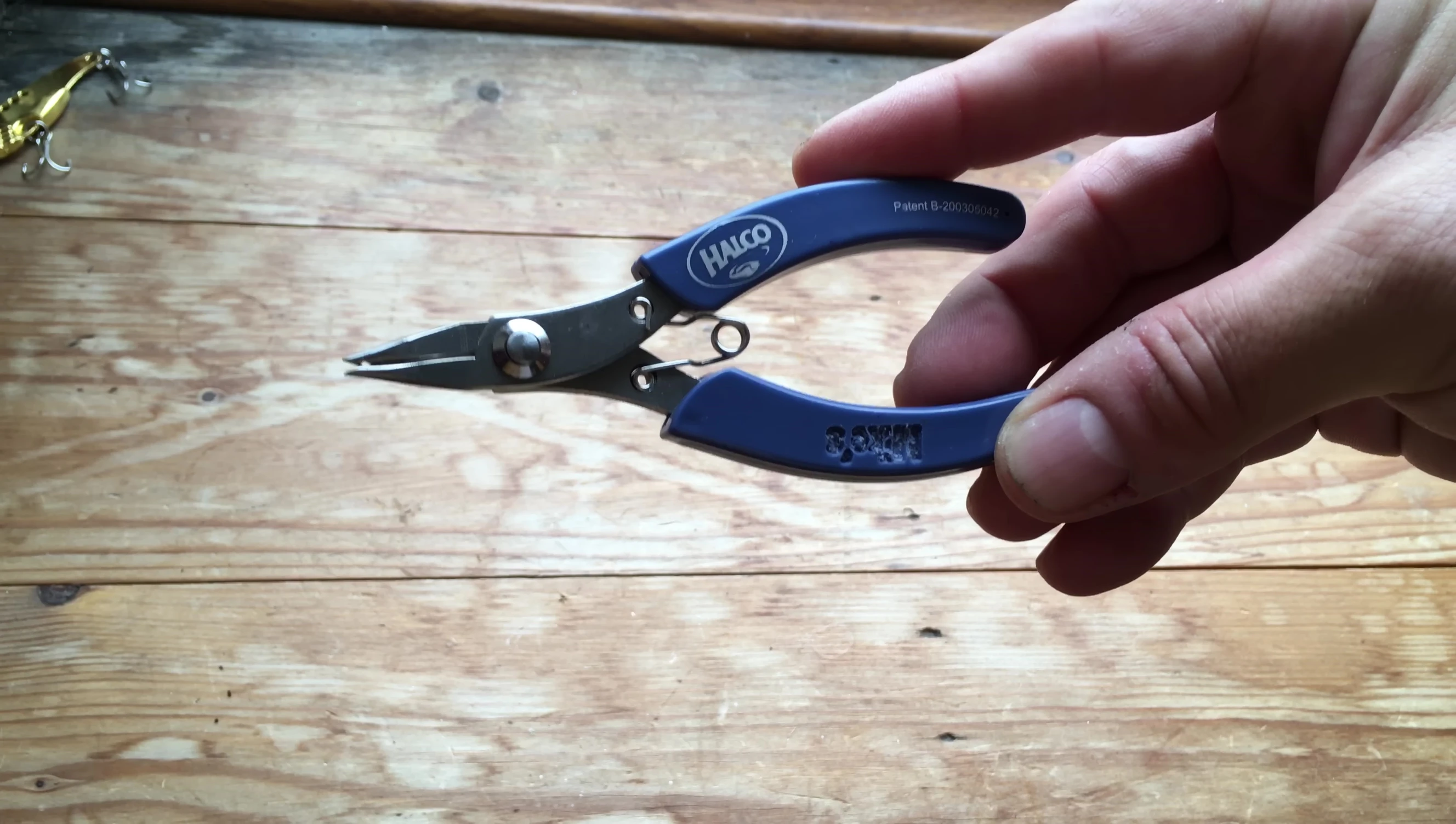 Howco split ring pliers shown closed