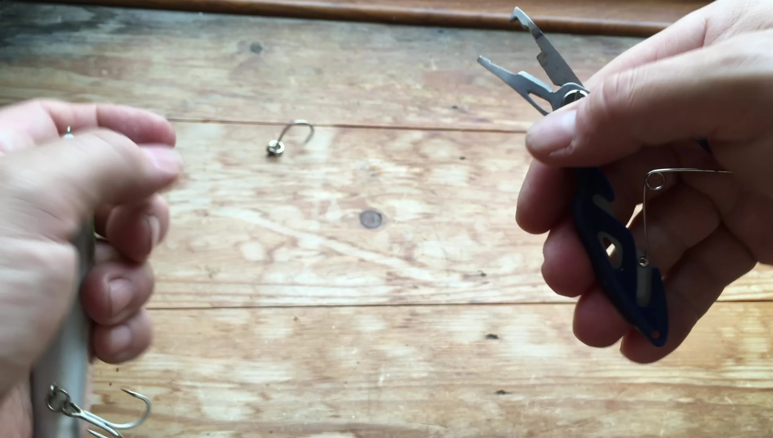 Aliexpress pliers in use, showing serrated jaws