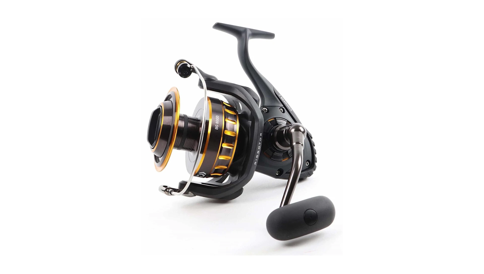 Close-up of the Daiwa BG 8000 spinning reel