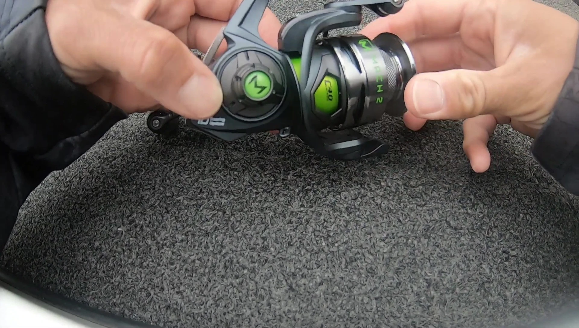 Overview of the reel's body design