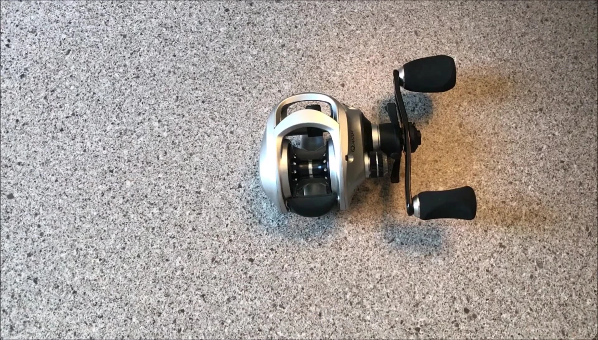 Screenshot highlighting the significant discounts available on the discontinued reel.
