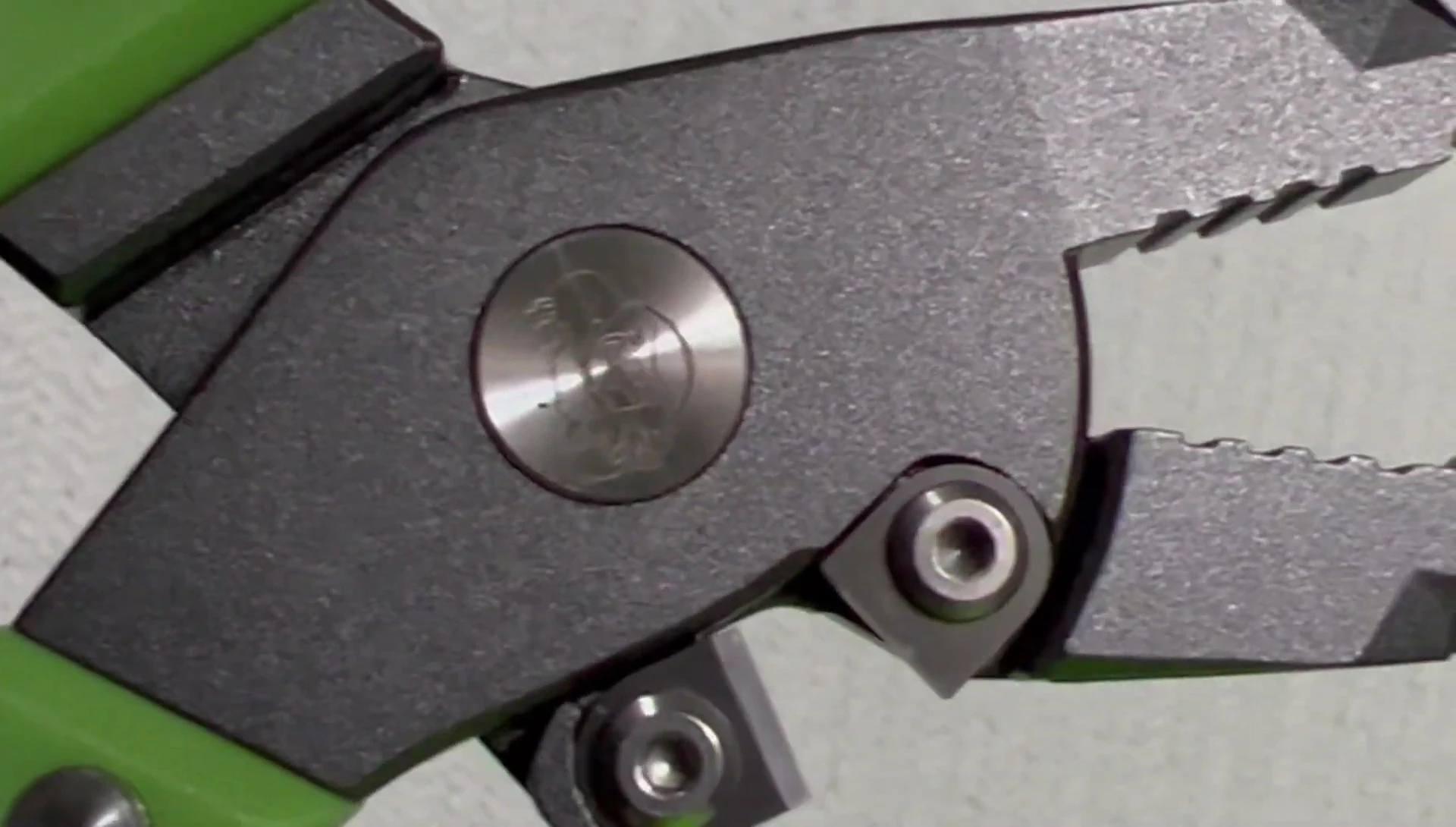 Showcase of various integrated tools on the pliers