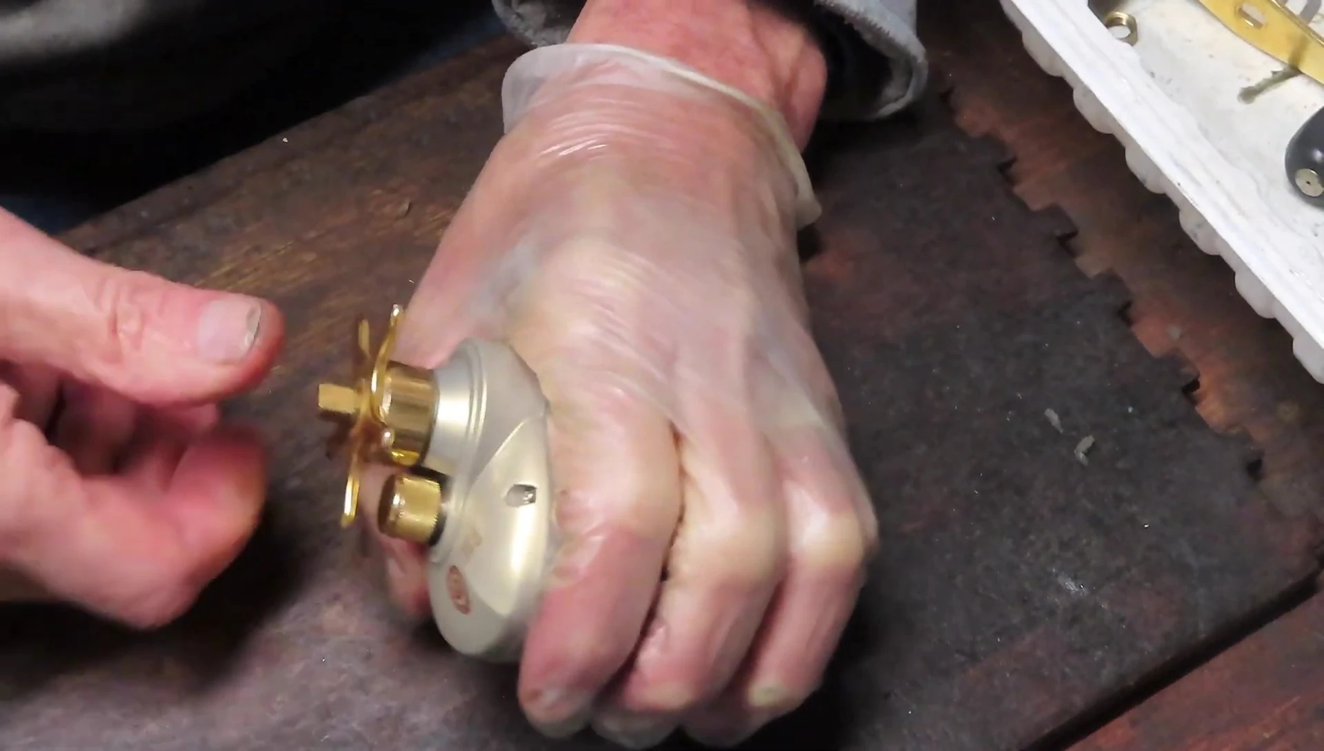 Removing the star drag adjuster
