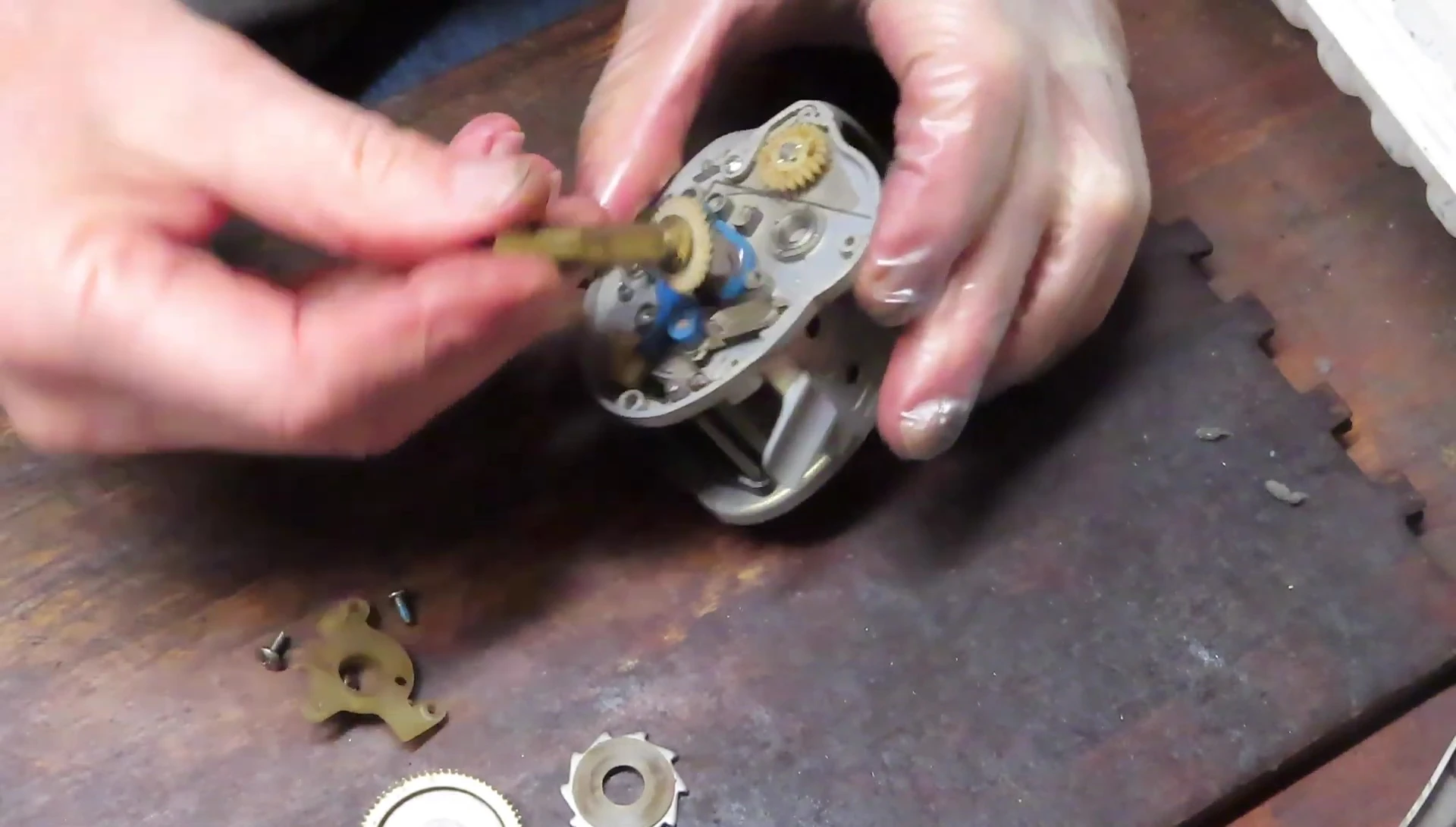 Reinstalling the spool