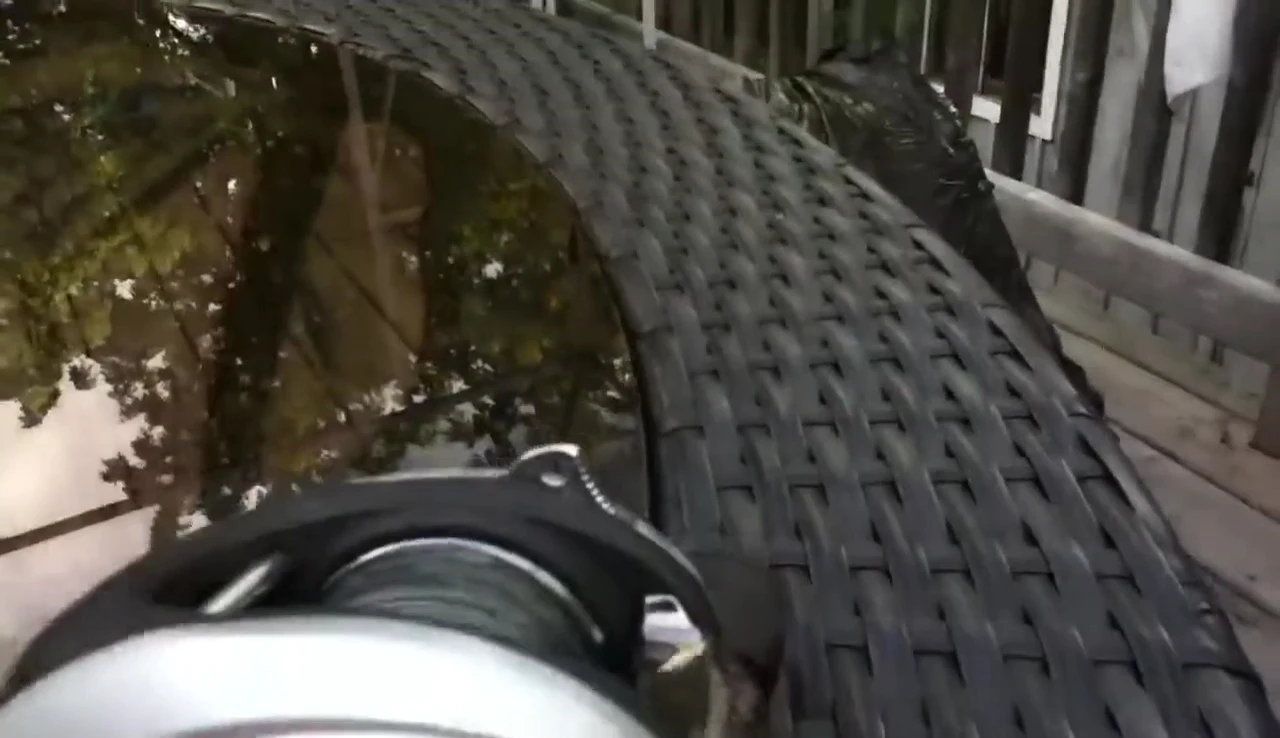 The magnetic brake system control on the reel.