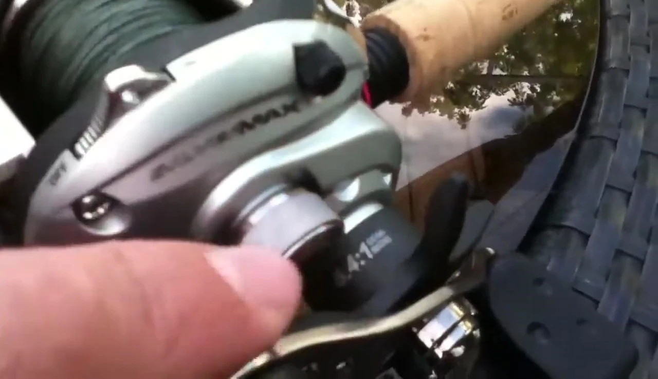 Detailed view of the clicking star drag.