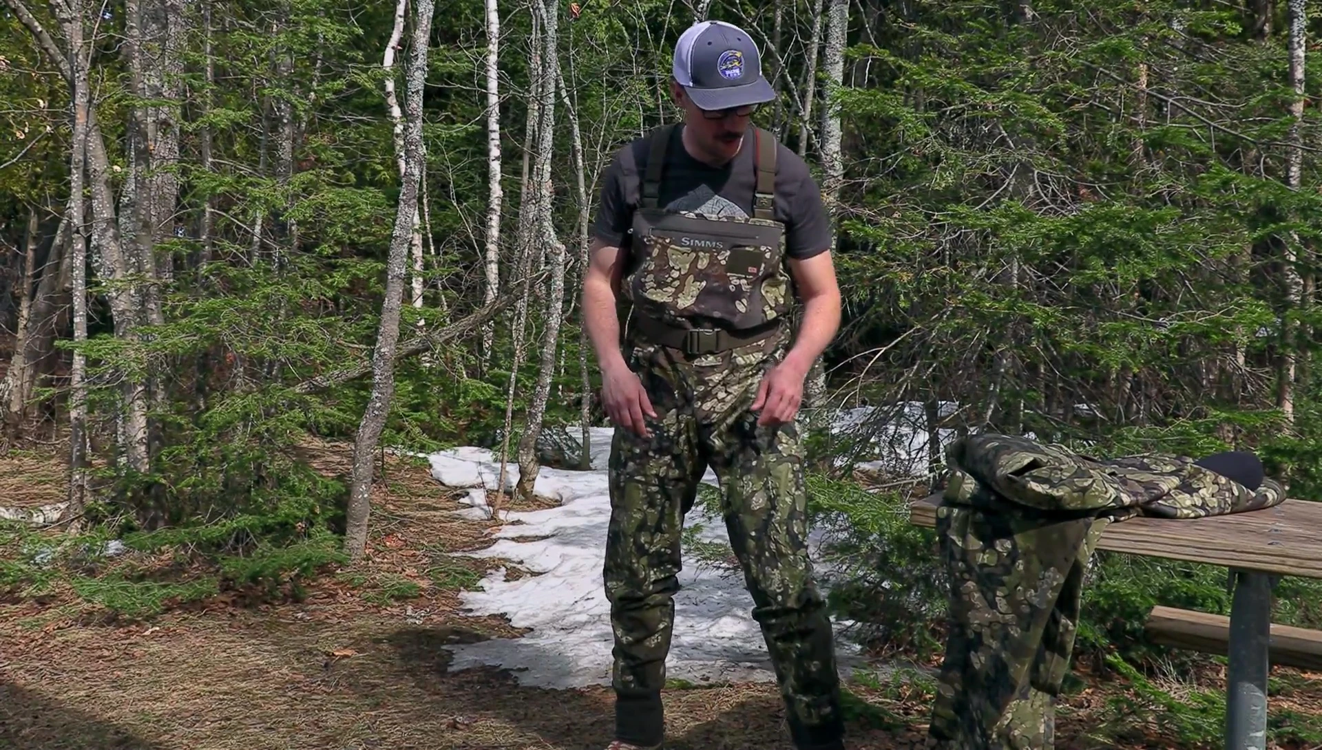 Comparison of the booties on the old and new waders.