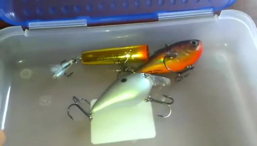 The on-the-go box with additional lures.