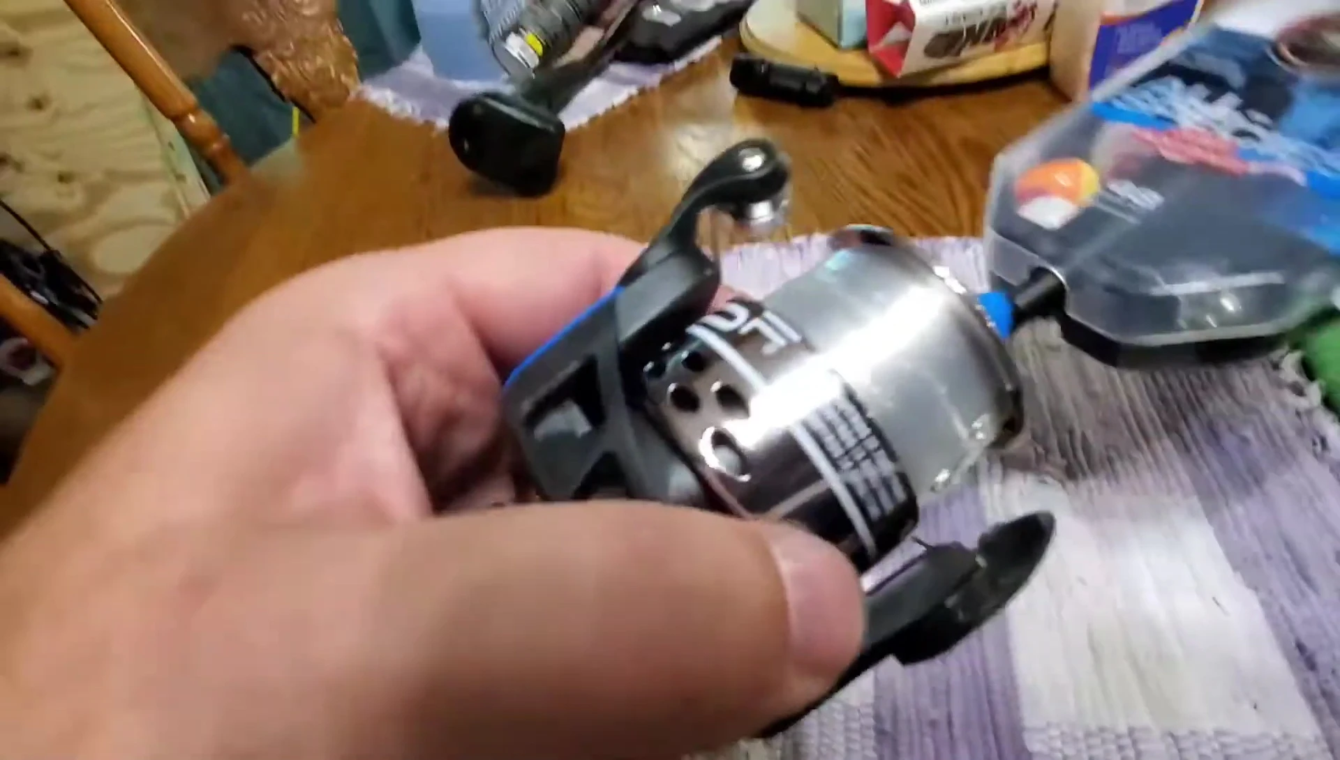 The line spool specifications on the packaging.