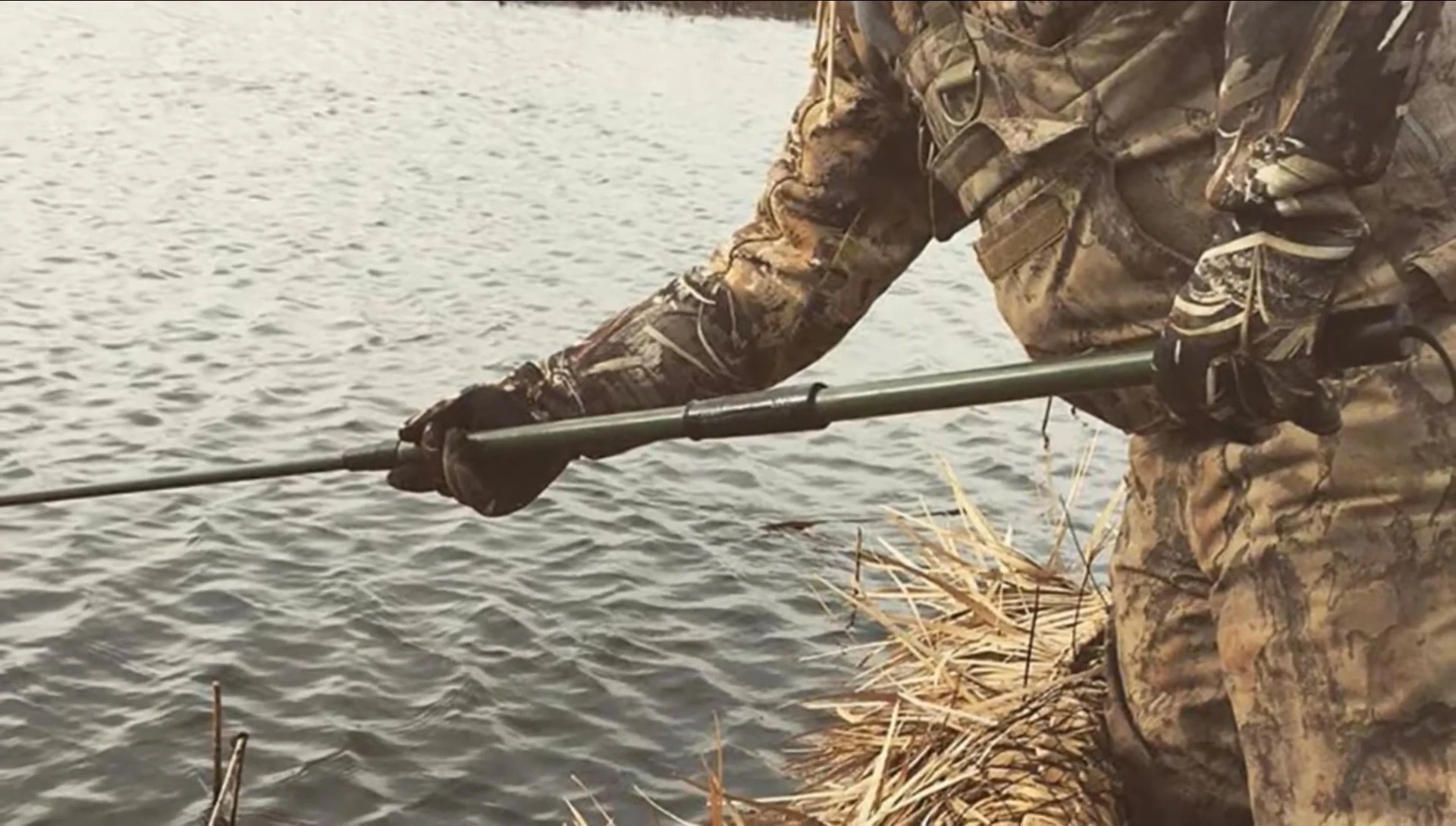 Person wearing the Glacier Glove Decoy Gloves in action