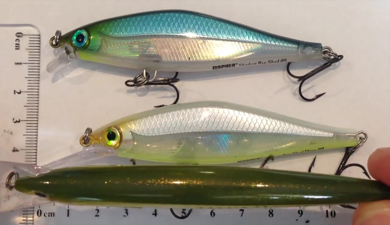 Comparison of the new Shadow Rap Shad with previous models, highlighting the increased length.