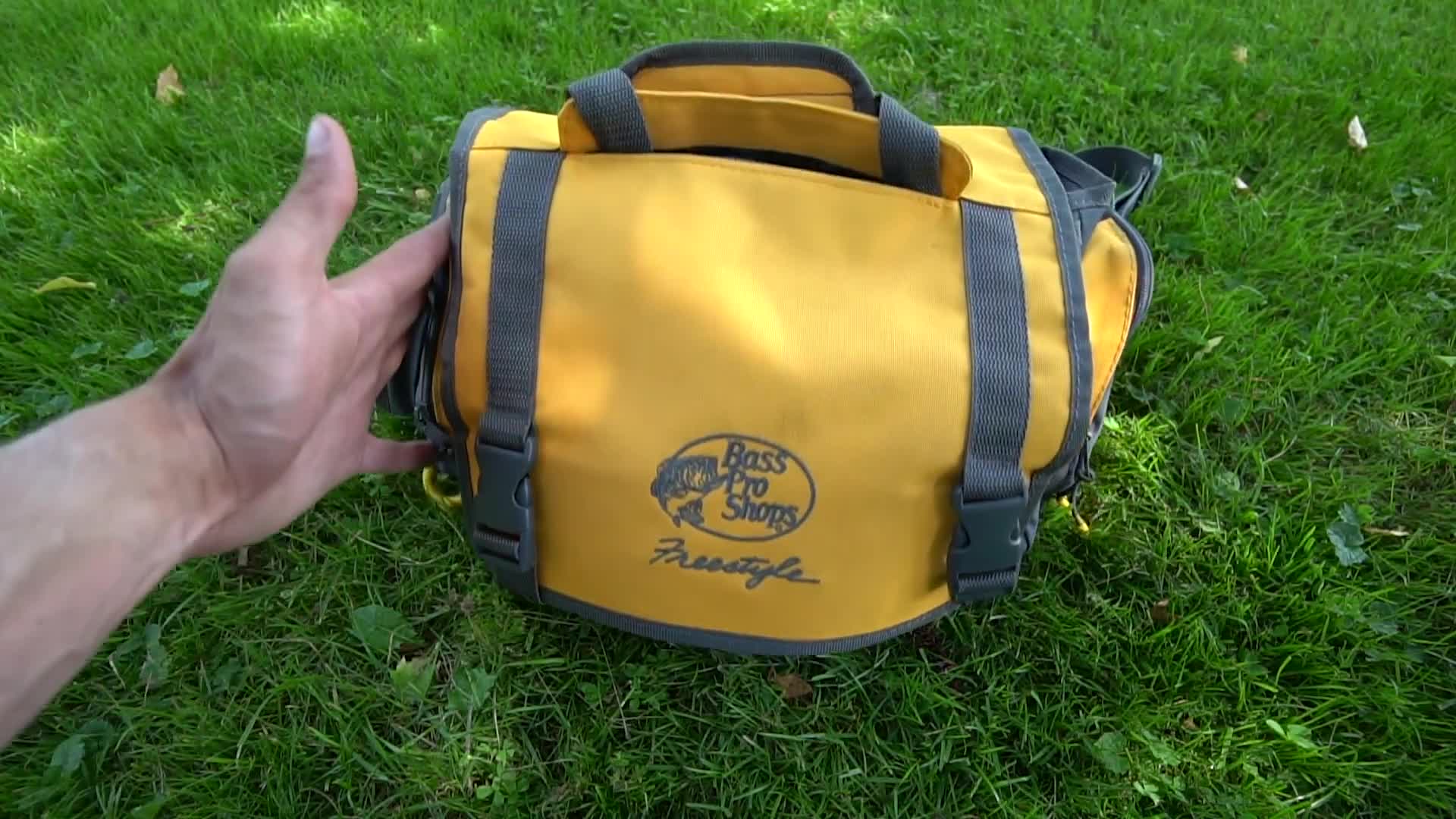 Speaker showing the Bass Pro Shops location.