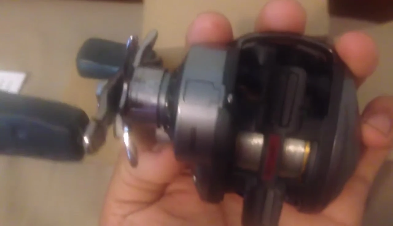 Close-up of the lube port and tension knob