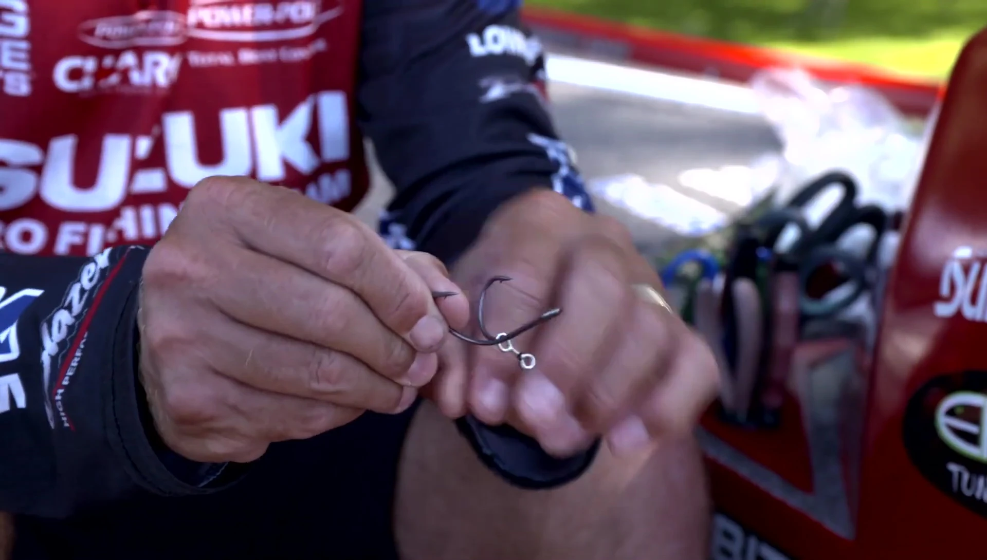Inserting the new Gamakatsu hook