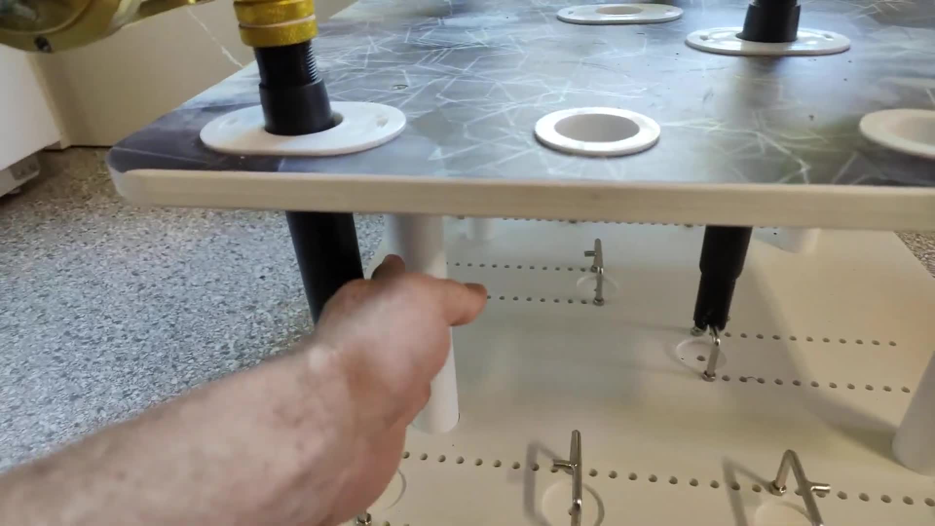 Overview showing the aluminum stanchions and overall size