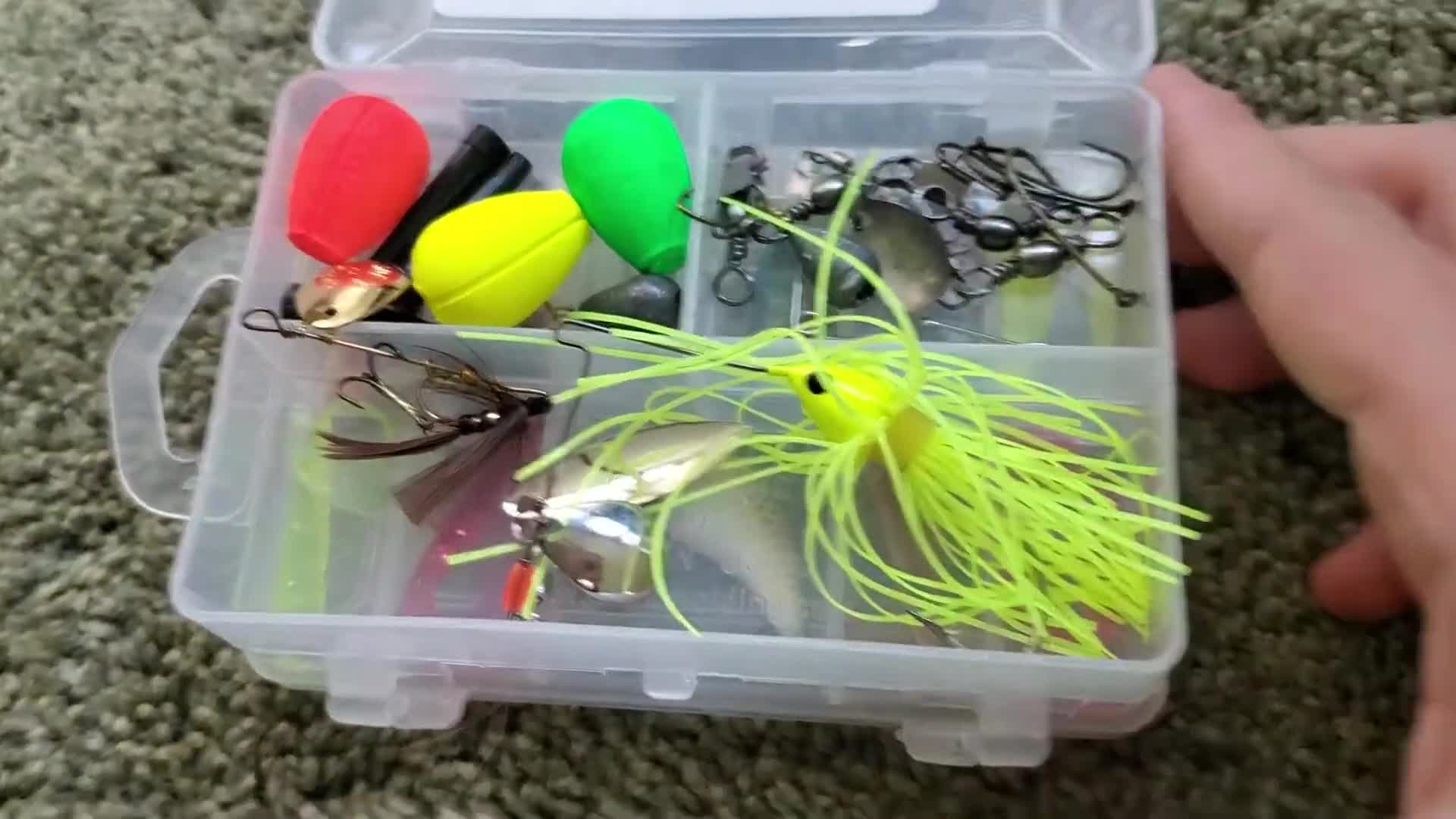 Overview of the top compartment showing its organization and contents.