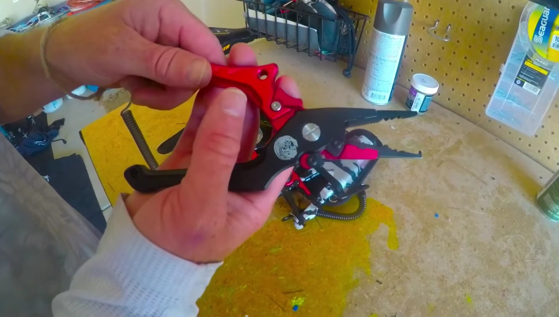The locking mechanism of the Kraken Bass pliers.