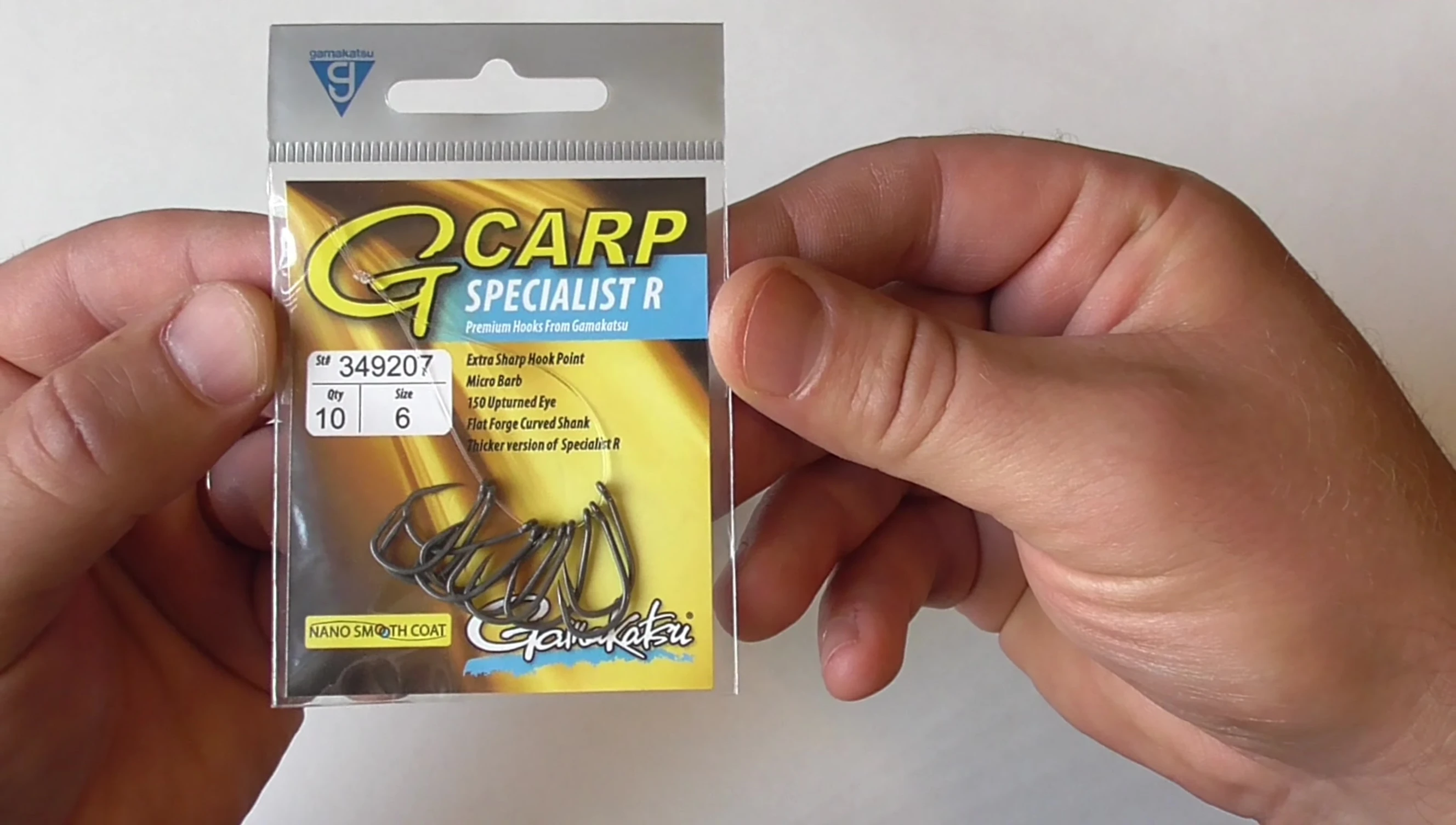 Gamakatsu G Carp hook packaging.