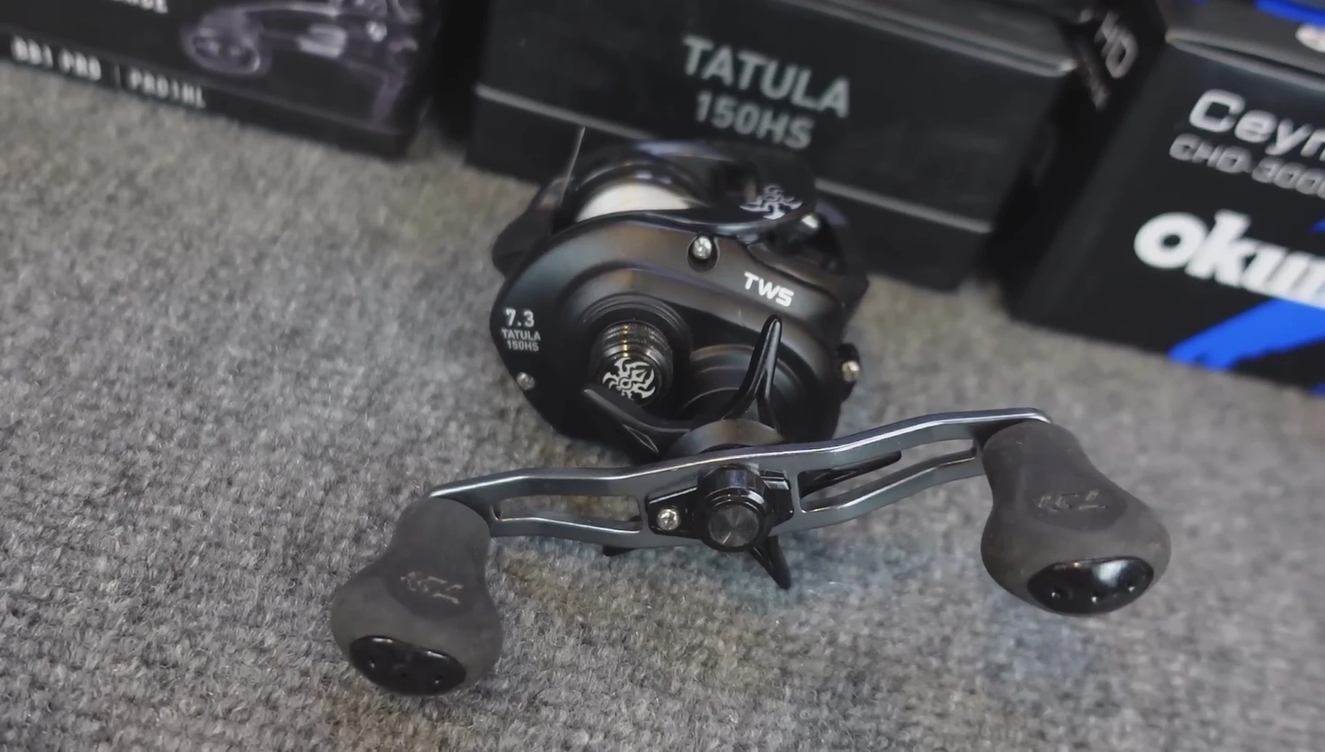 Comparison shot of the Daiwa Tatula 150 and the Shimano SLX MGL 70