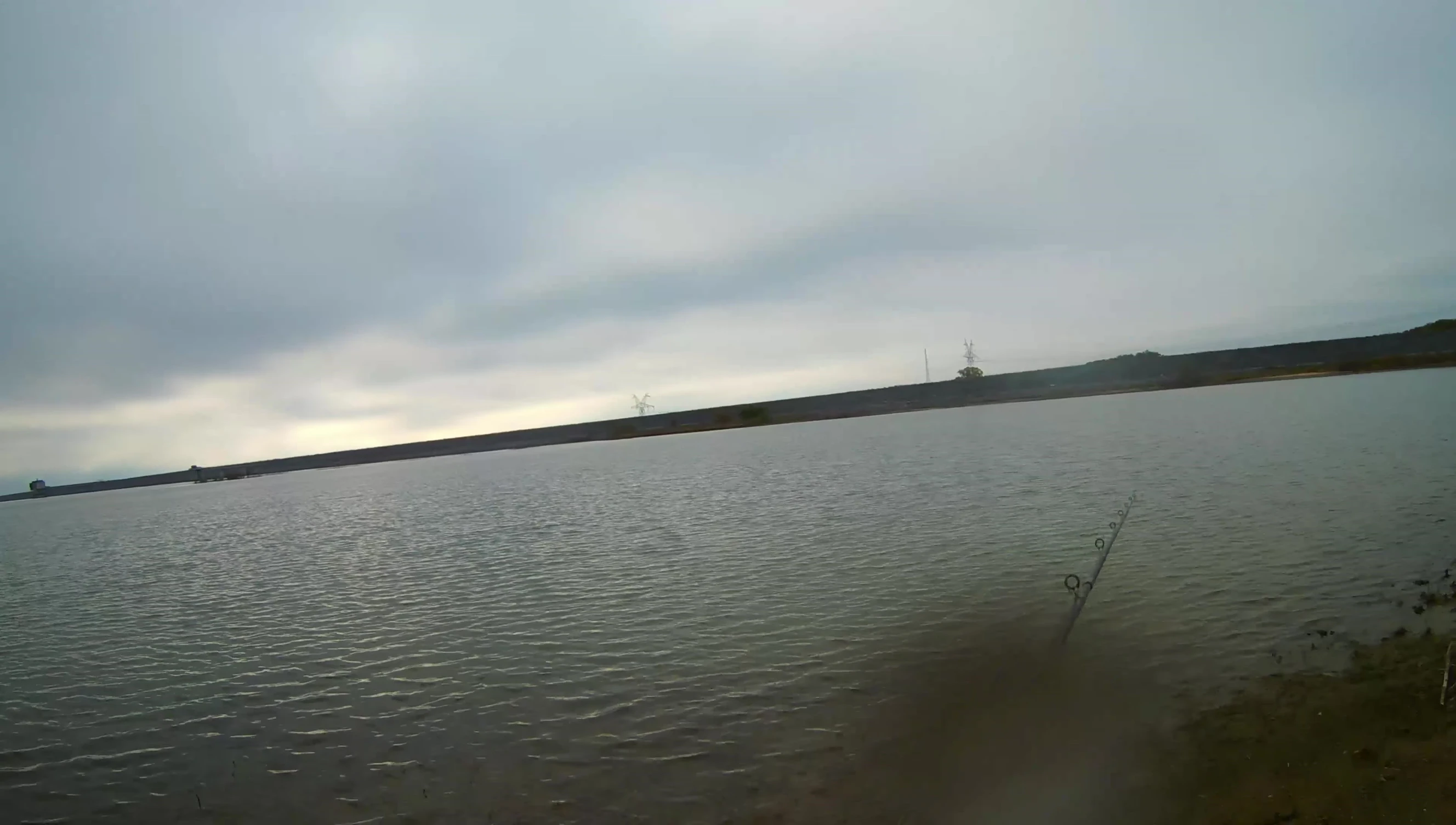 The compact size of the reel